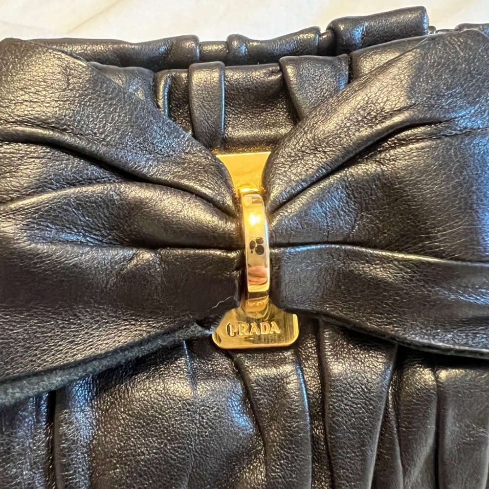 Prada Nappa Gauffre wristlet - Picture 3 of 12